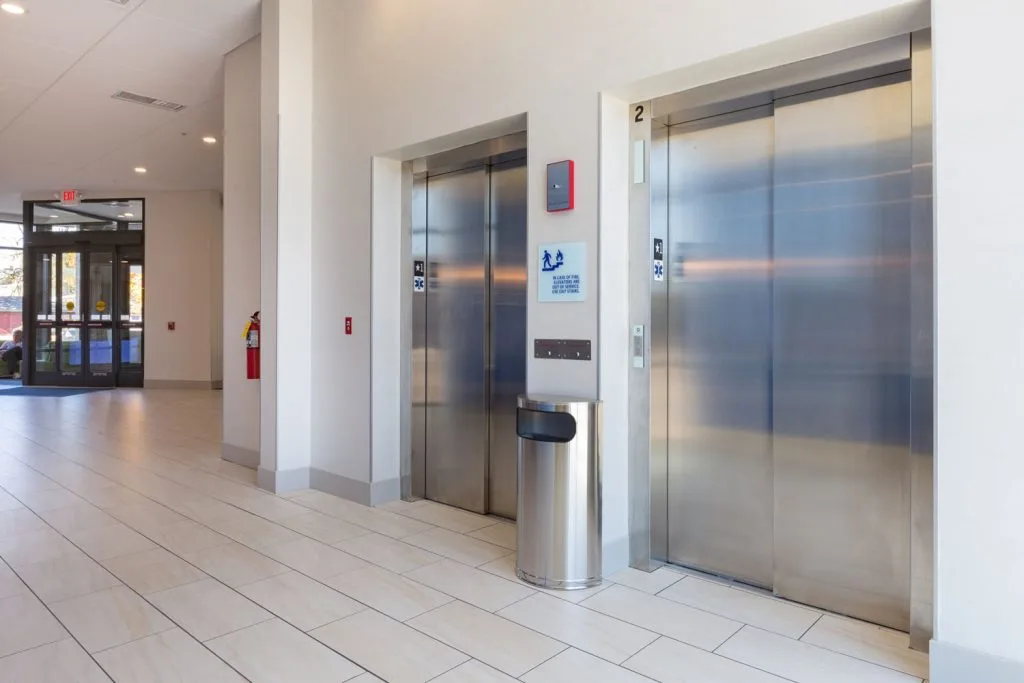Elevators - Platteville Holiday Inn Express