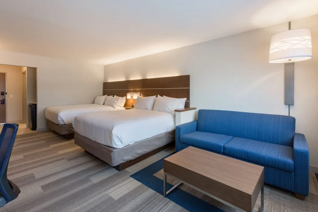 Guest Room - Platteville Holiday Inn Express