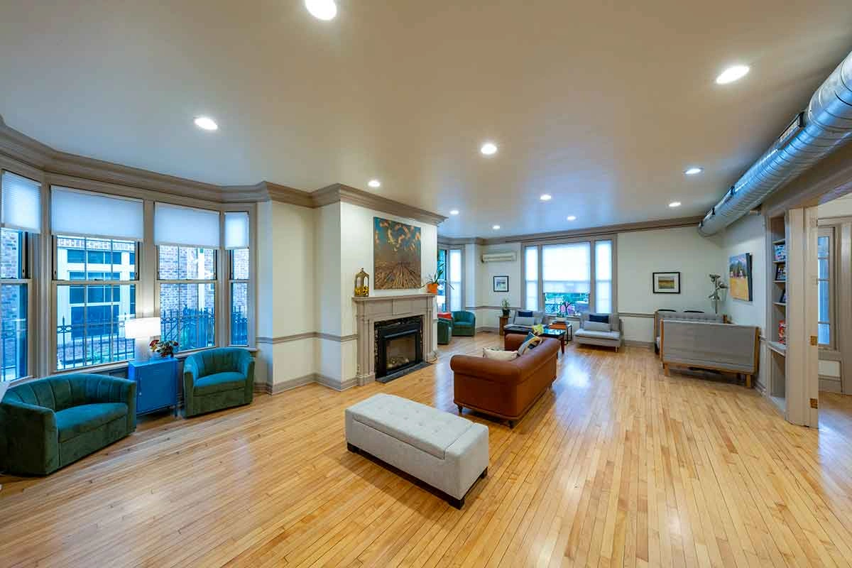Mansfield Hall – Madison - living room