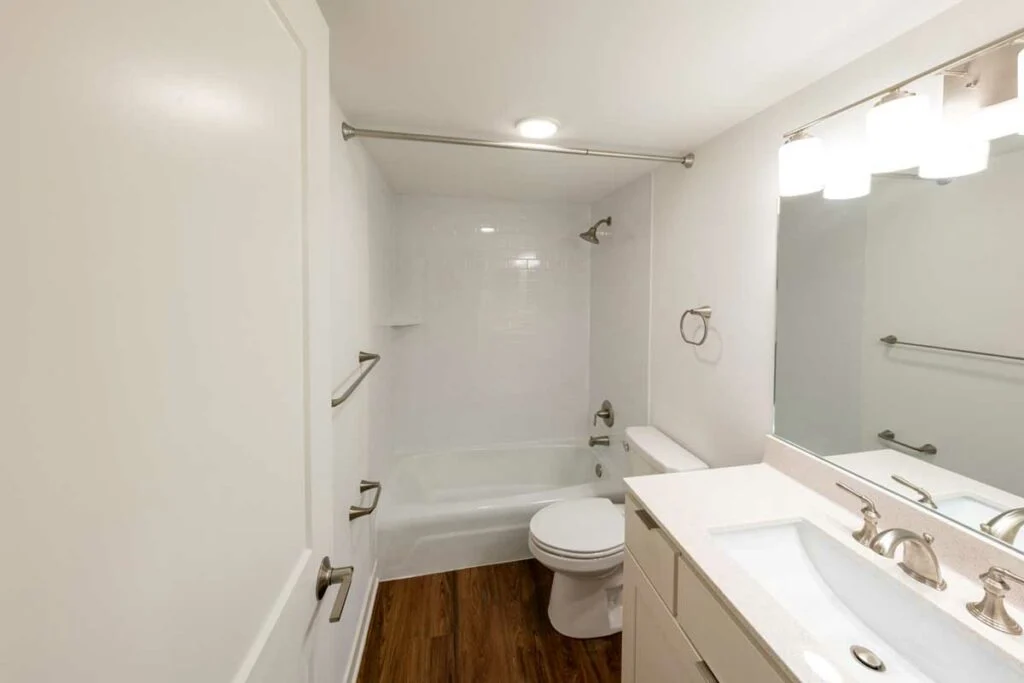Normandy Apartments restroom