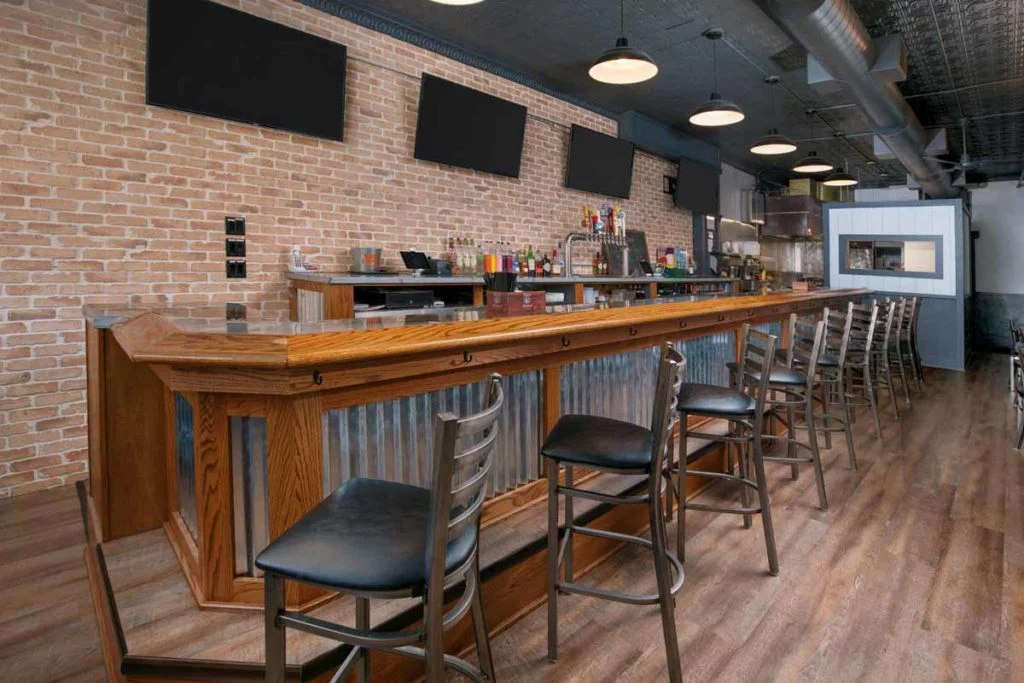 indoor - The Walk-On Bar & Grill