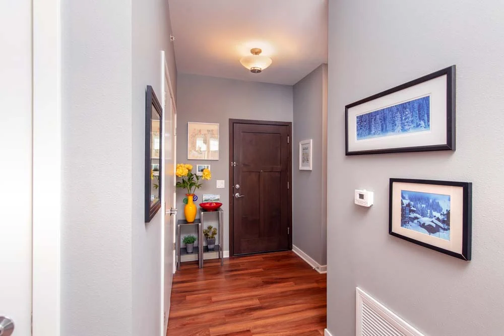 Glen Wood Heights Condominium Homes entry to condo unit