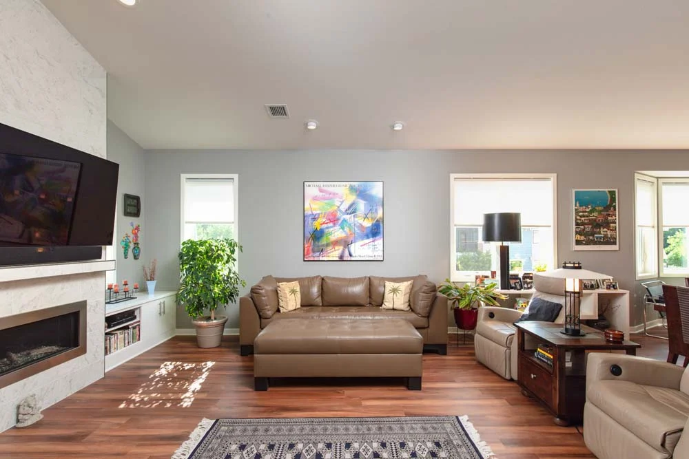 Glen Wood Heights Condominium Homes living room