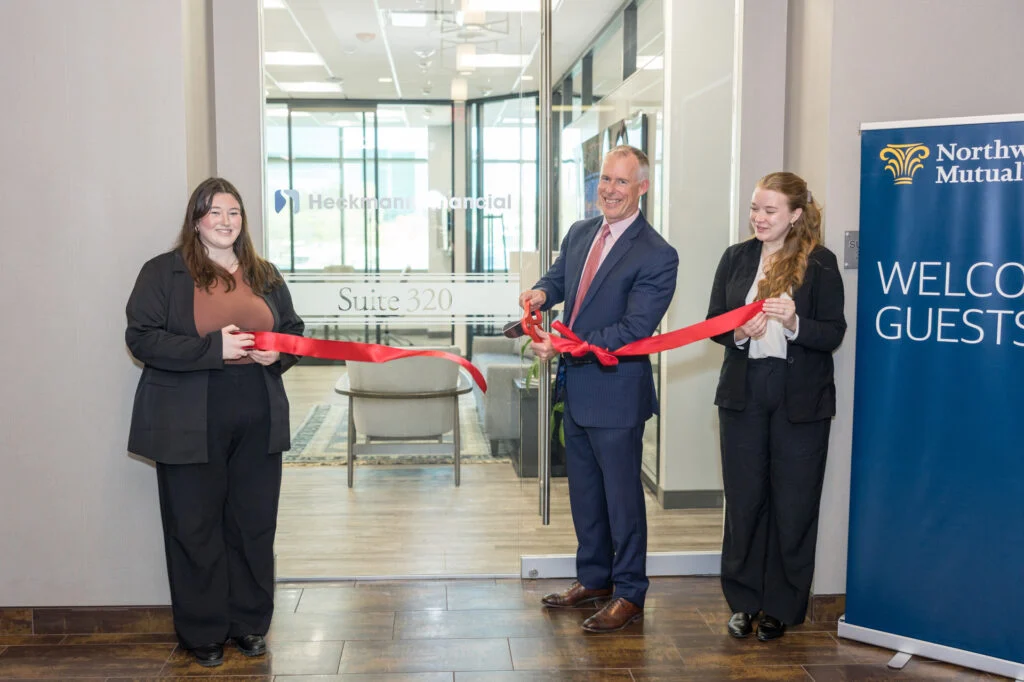 Heckmann Financial The ribbom-cutting