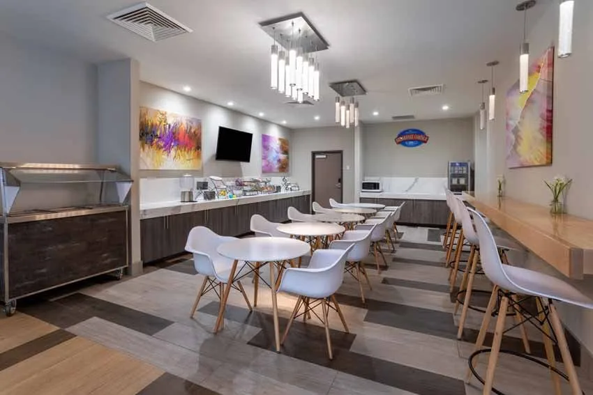Hotel of the Arts Baymont Inn & Suites Breakfast area