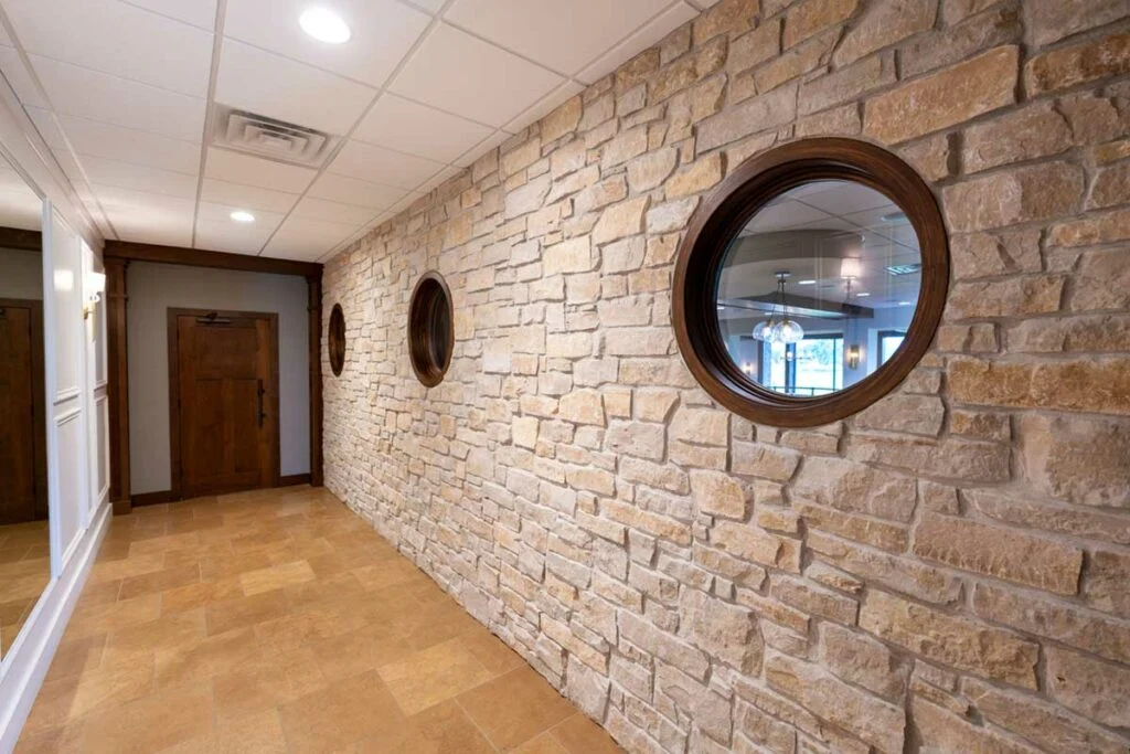 TPC Wisconsin - Hallway