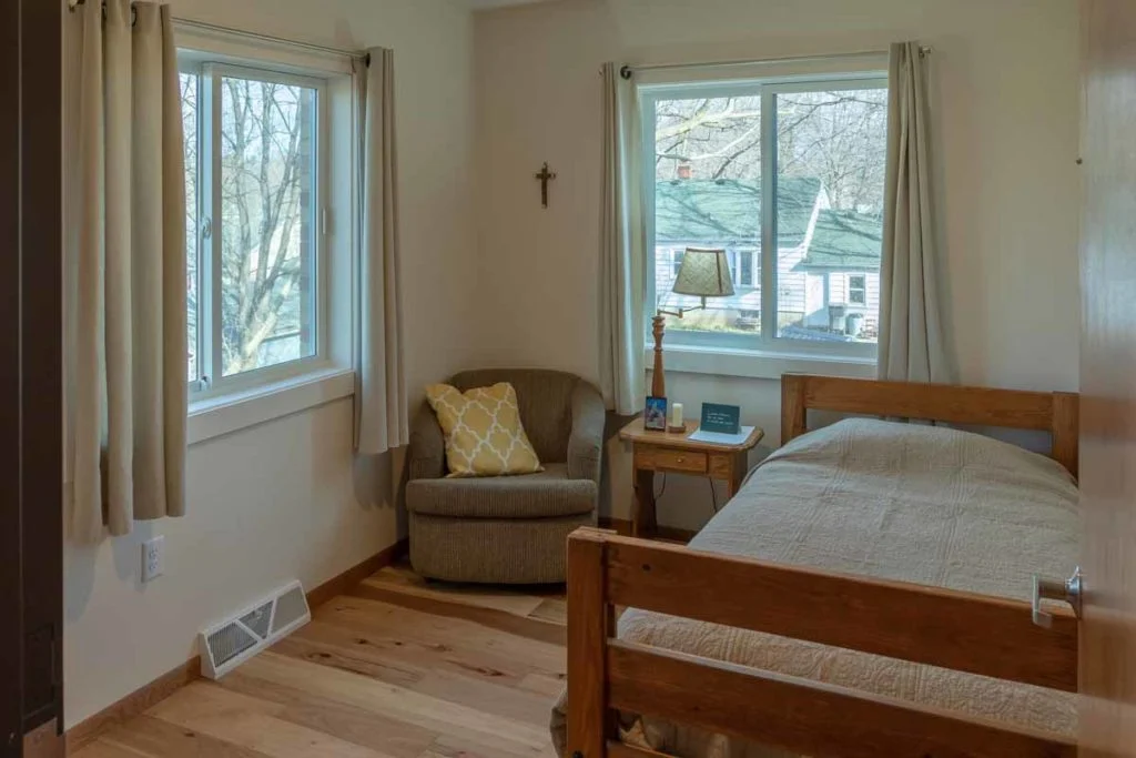 Sisters of Mary Morning Star Convent - Guest room