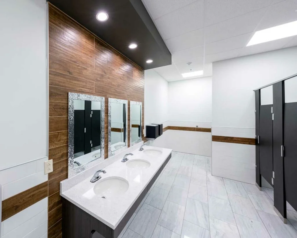 The Grove - Bathroom