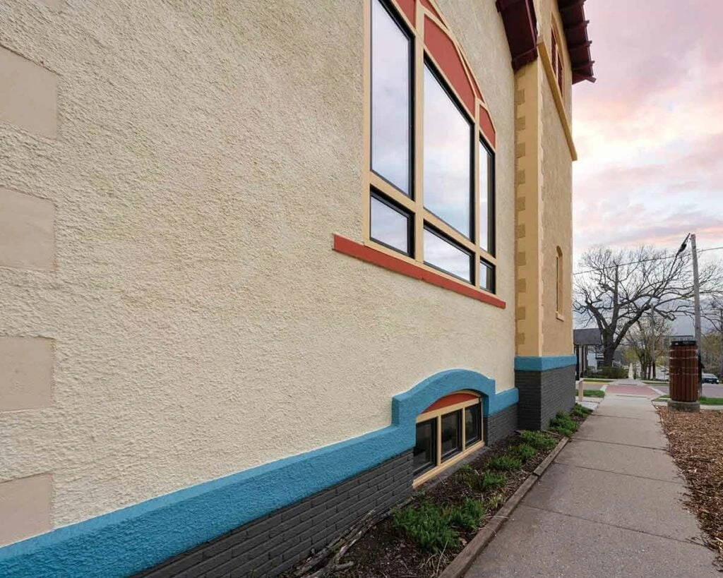 Wil-Mar Neighborhood Center - Repainted exterior